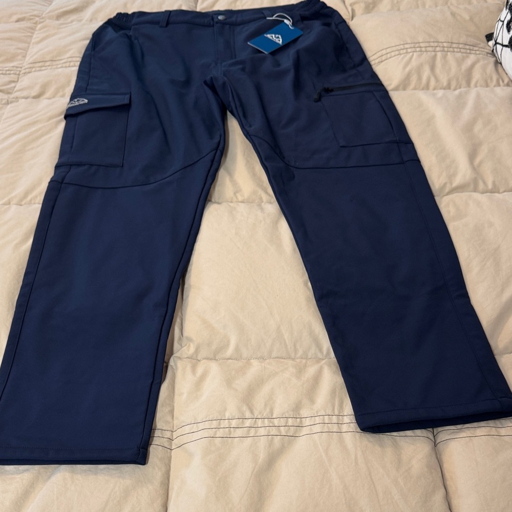 NWT  Winter Adventure Cargo Pants